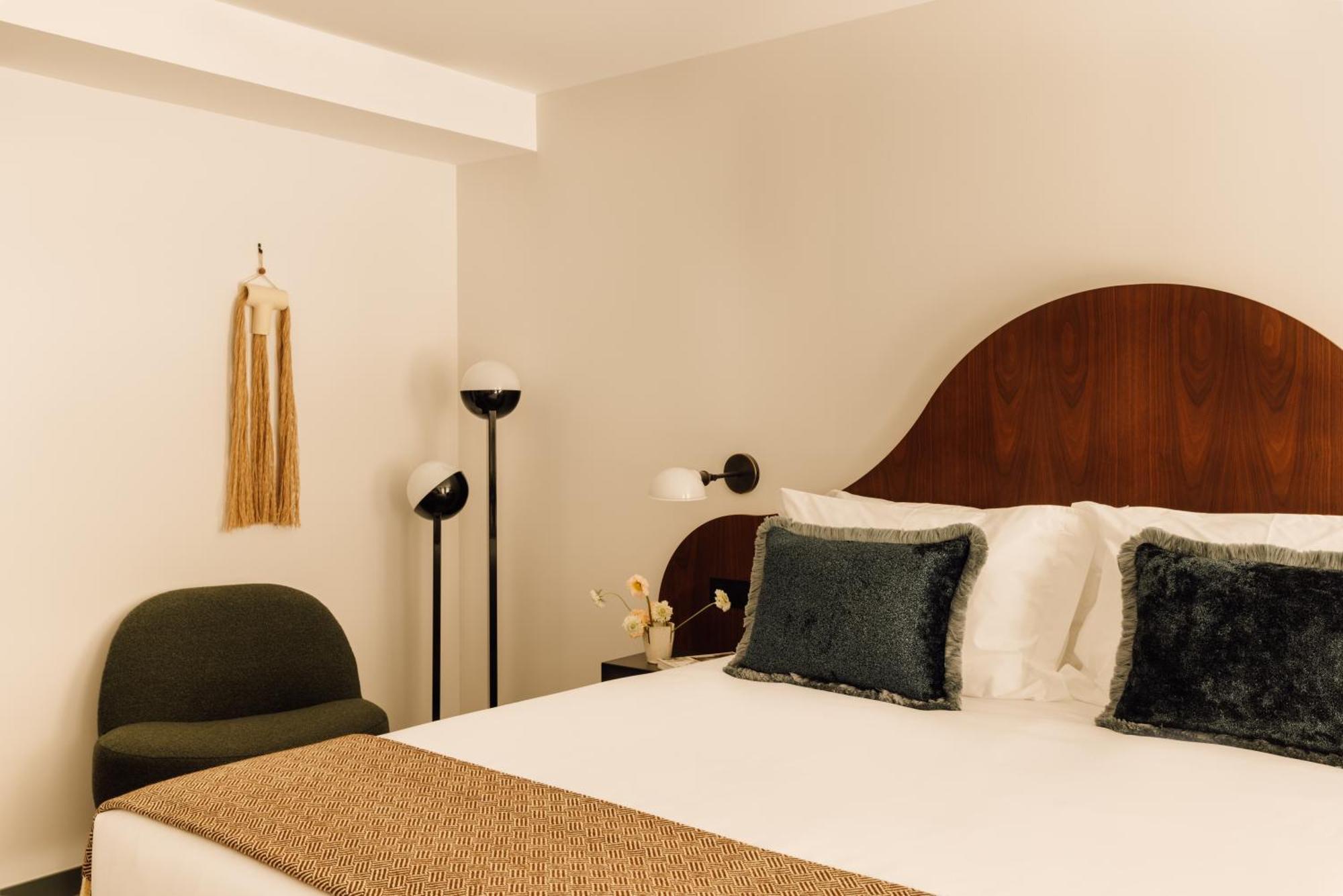 The Rebello Hotel & Spa - Small Luxury Hotels Of The World Vila Nova de Gaia Exterior foto A bedroom at the hotel
