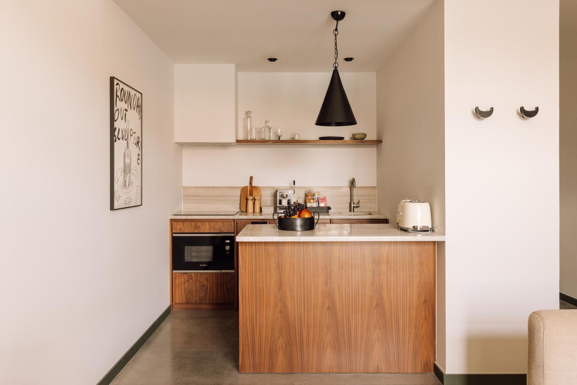 The Rebello Hotel & Spa - Small Luxury Hotels Of The World Vila Nova de Gaia Exterior foto A kitchen in a micro apartment